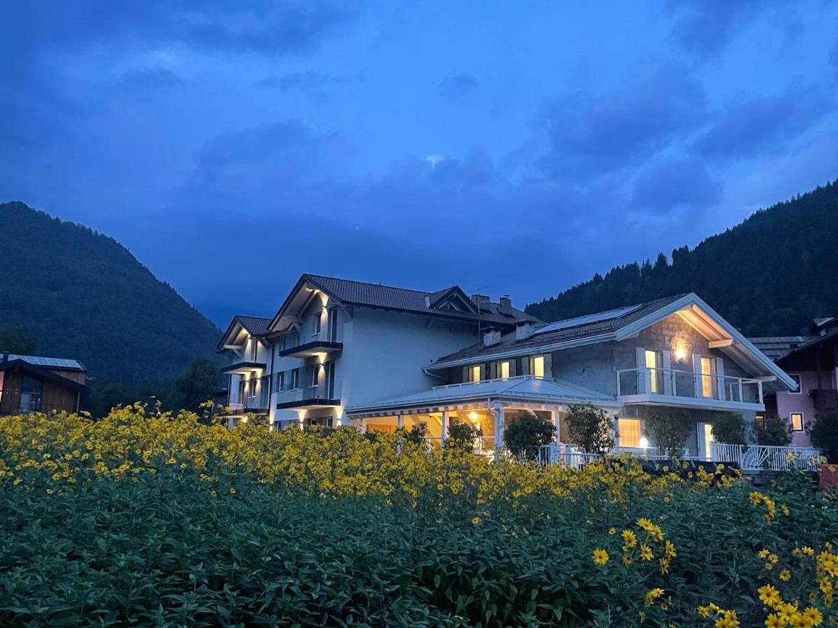 Rosensuite La Residenza Del Rosengarten Pinzolo Buitenkant foto